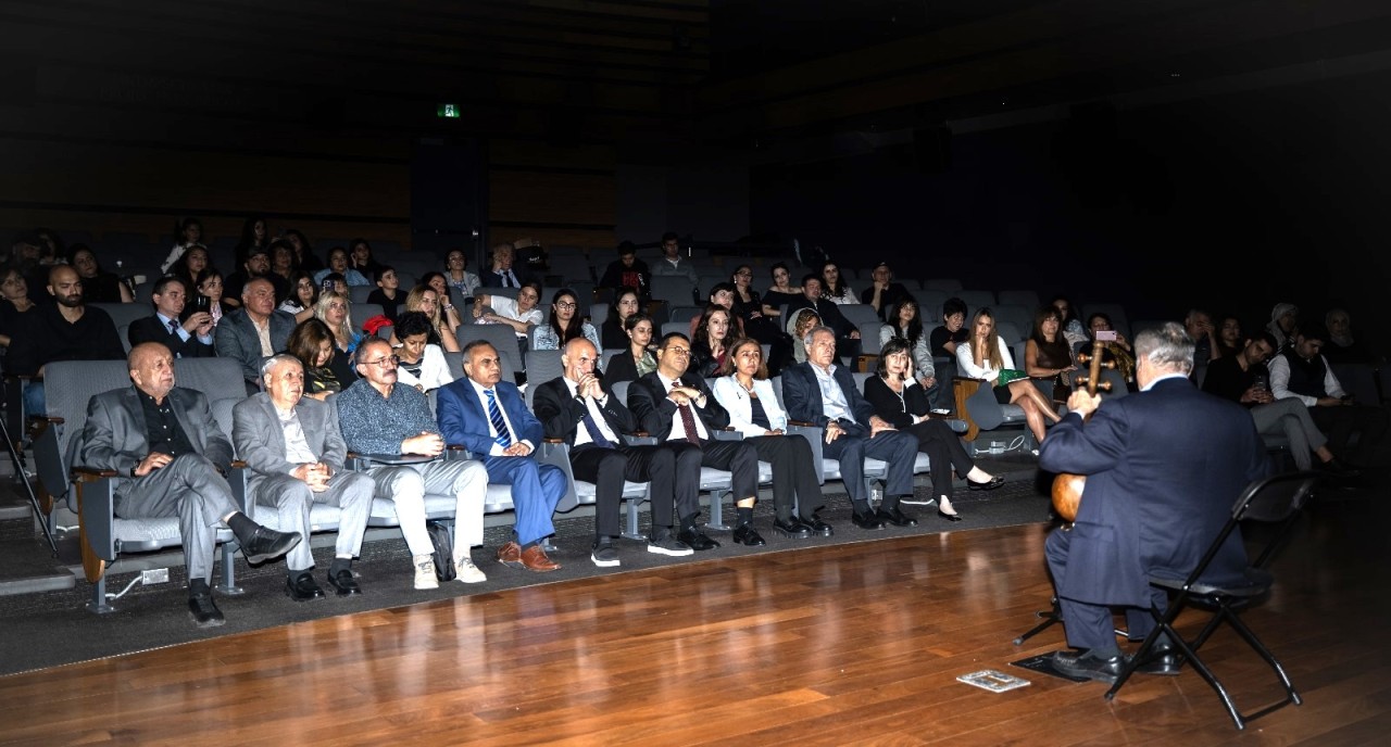 Torontoda Vətən müharibəsi şəhidlərinin xatirəsi yad olunub - FOTOLAR